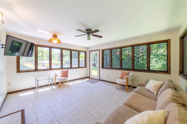 1552 W Horseshoe Bend, La Porte, IN 46350