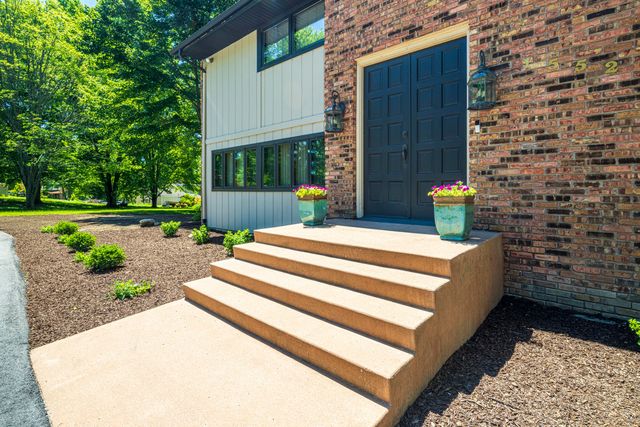 1552 W Horseshoe Bend, La Porte, IN 46350