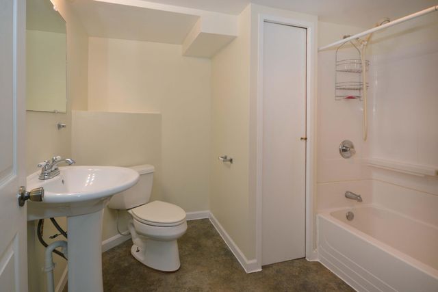 5295 Weller Street, Cooper Twp, MI 49004