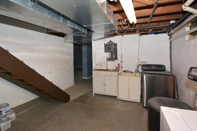 5295 Weller Street, Cooper Twp, MI 49004