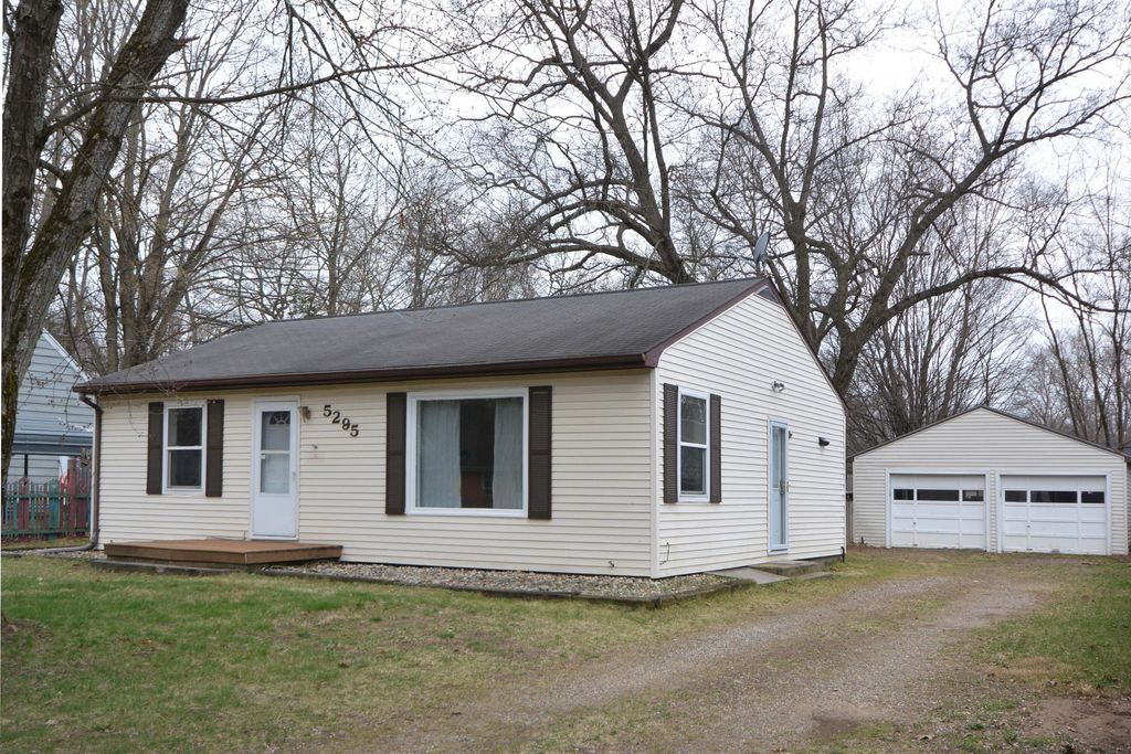 5295 Weller Street, Cooper Twp, MI 49004