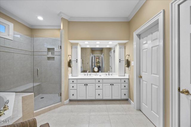 73219 Burrington, Chapel Hill, NC 27517