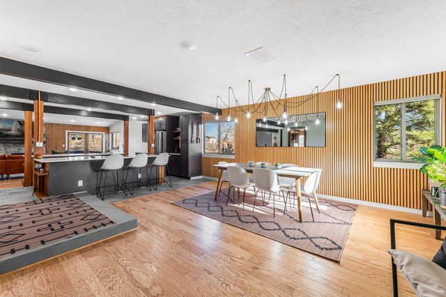 10317 La Paz Drive NW, Albuquerque, NM 87114