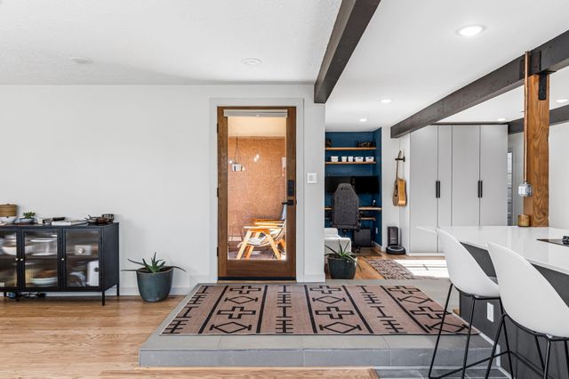 10317 La Paz Drive NW, Albuquerque, NM 87114