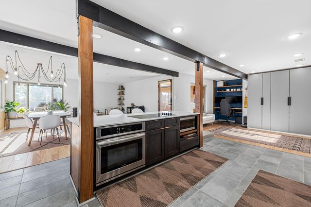 10317 La Paz Drive NW, Albuquerque, NM 87114