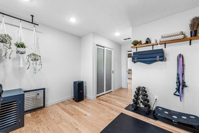 10317 La Paz Drive NW, Albuquerque, NM 87114