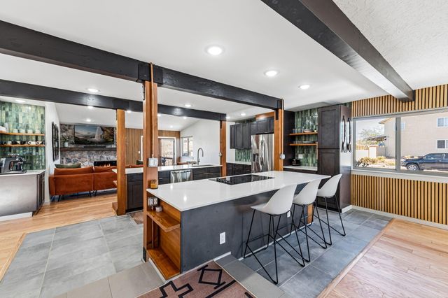 10317 La Paz Drive NW, Albuquerque, NM 87114