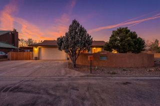 10317 La Paz Drive NW, Albuquerque, NM 87114