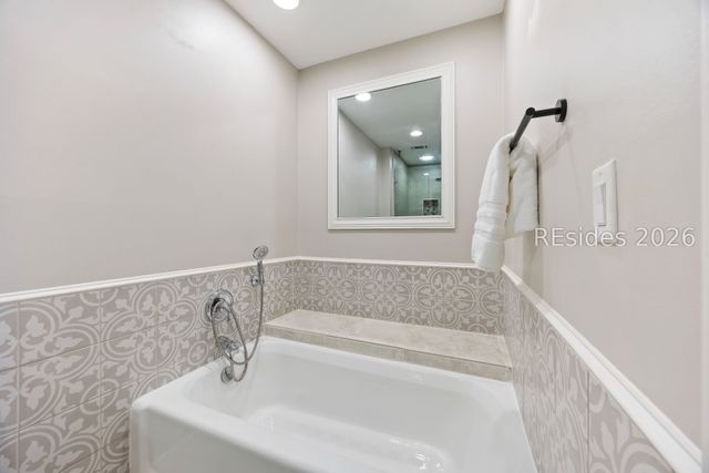 73 Skull Creek Dr Apt C314, Hilton Head Island, SC 29926