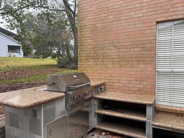 112 Harbour Town Drive, Conroe, TX 77356