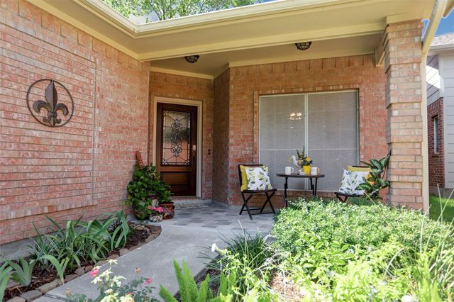 112 Harbour Town Drive, Conroe, TX 77356