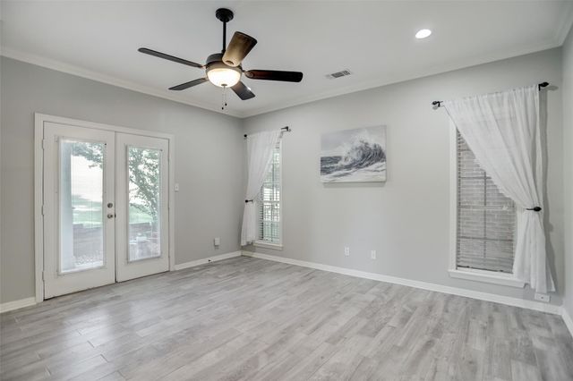 112 Harbour Town Drive, Conroe, TX 77356