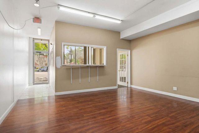 10708 S Western Avenue, Chicago, IL 60643