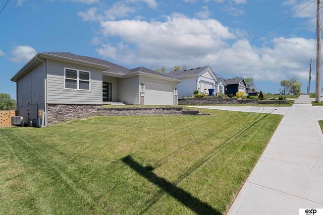 1424 2nd Avenue, Plattsmouth, NE 68048