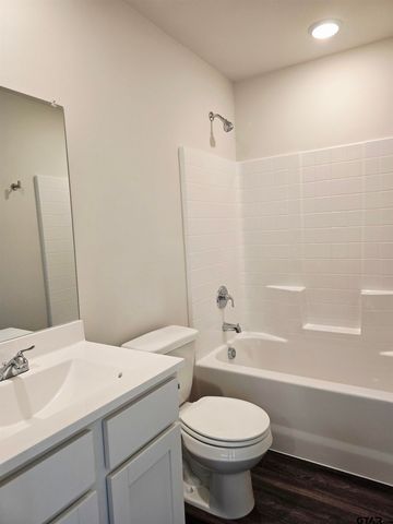 847 Martin St, Chandler, TX 75758