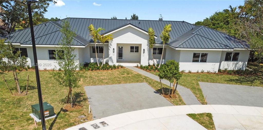 4732 SW 87 Ct 4732, Miami, FL 33165