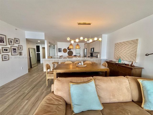 17050 N Bay Road 1005, Sunny Isles Beach, FL 33160