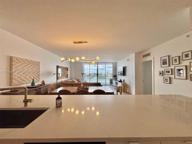 17050 N Bay Road 1005, Sunny Isles Beach, FL 33160