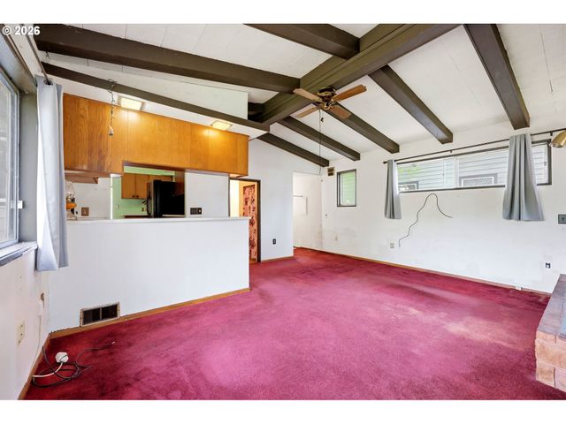 7131 Ne ROSELAWN St, Portland, OR 97218