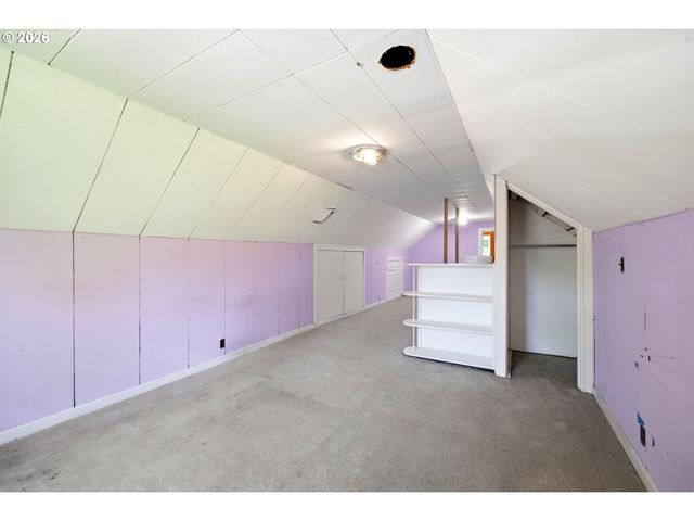 7131 Ne ROSELAWN St, Portland, OR 97218