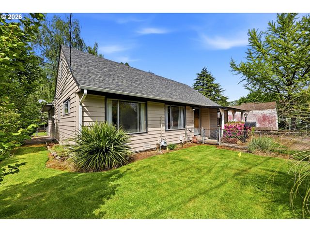 7131 Ne ROSELAWN St, Portland, OR 97218