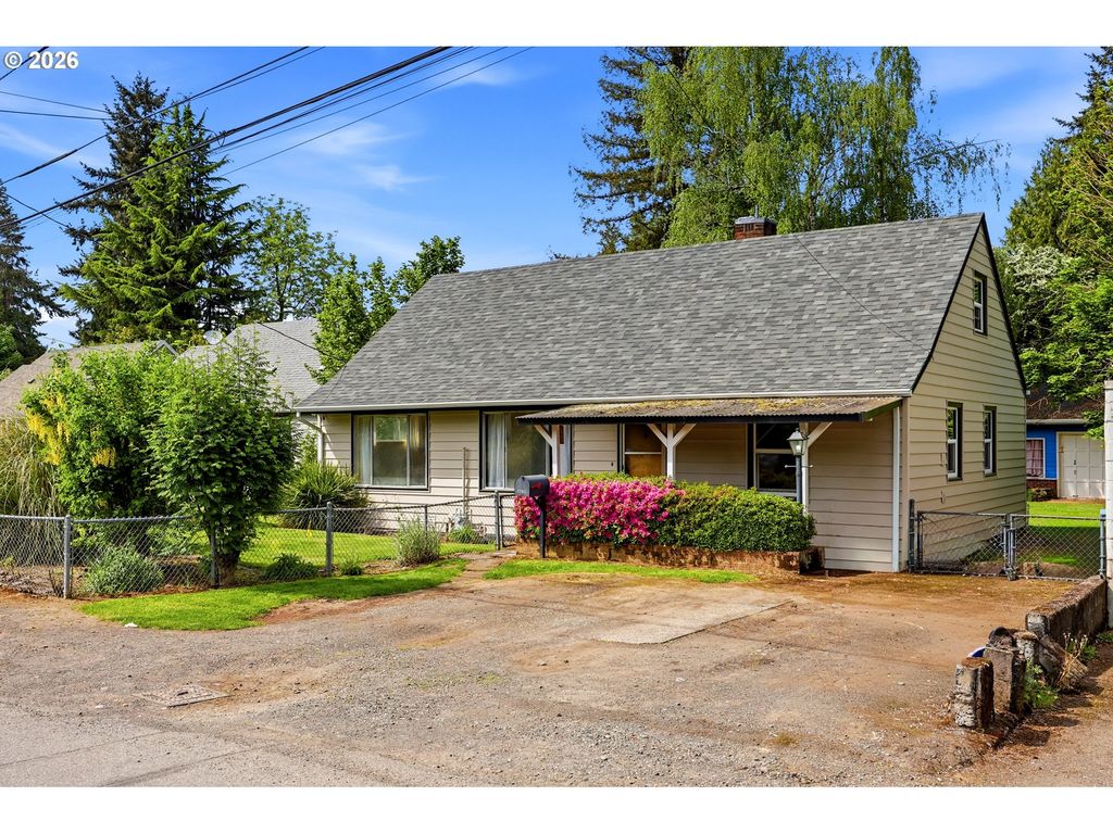7131 Ne ROSELAWN St, Portland, OR 97218