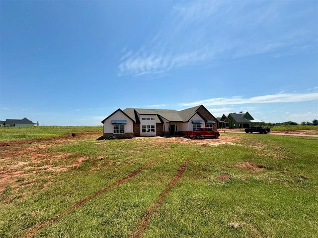 2980 Two Socks Run, Guthrie, OK 73044