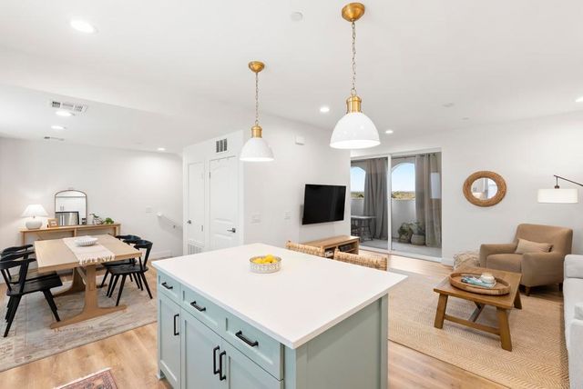 13480 Lopelia Meadows Place 111, San Diego, CA 92130