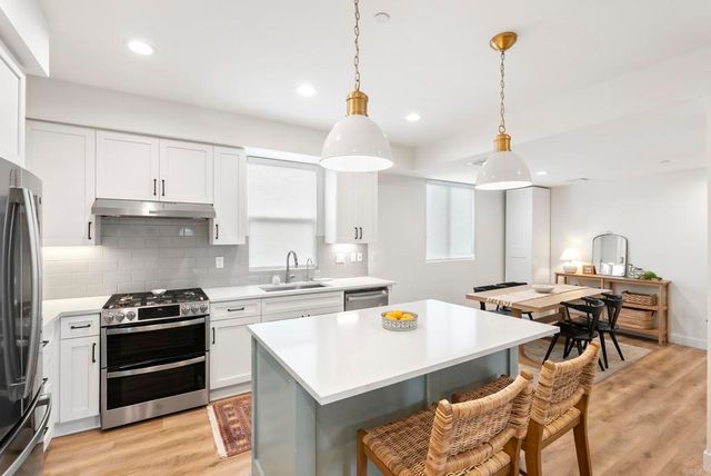 13480 Lopelia Meadows Place 111, San Diego, CA 92130