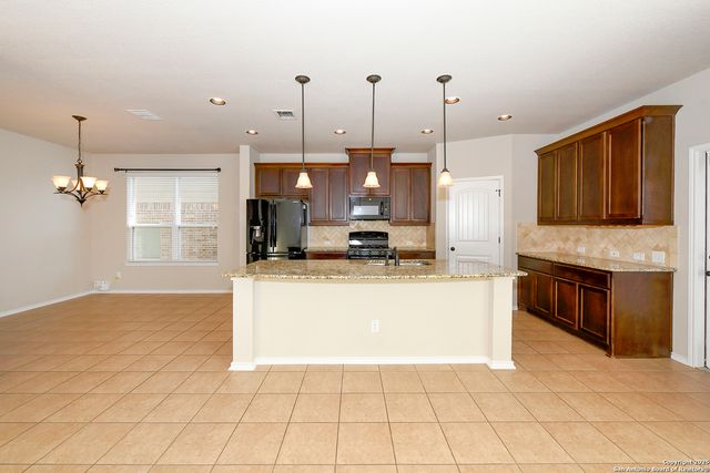 12510 Red Maple, San Antonio, TX 78253