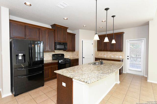 12510 Red Maple, San Antonio, TX 78253