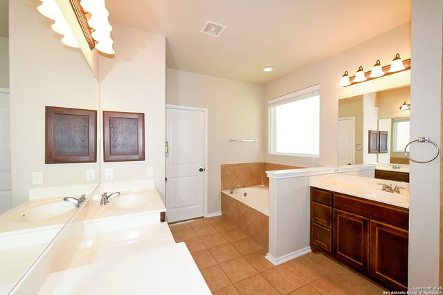 12510 Red Maple, San Antonio, TX 78253