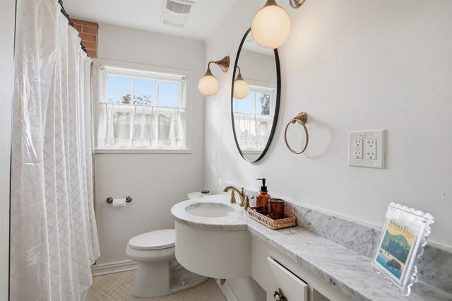 1939 Rockridge Terrace, Fort Worth, TX 76110