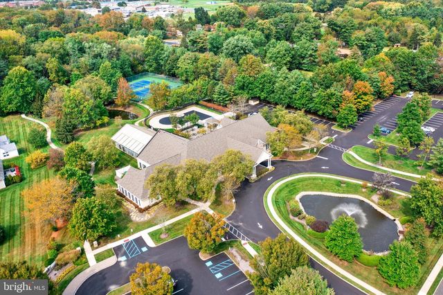 25 CHAMBER LN, Columbus, NJ 08022