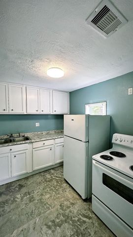 503 N 5th Street, Alvin, TX 77511