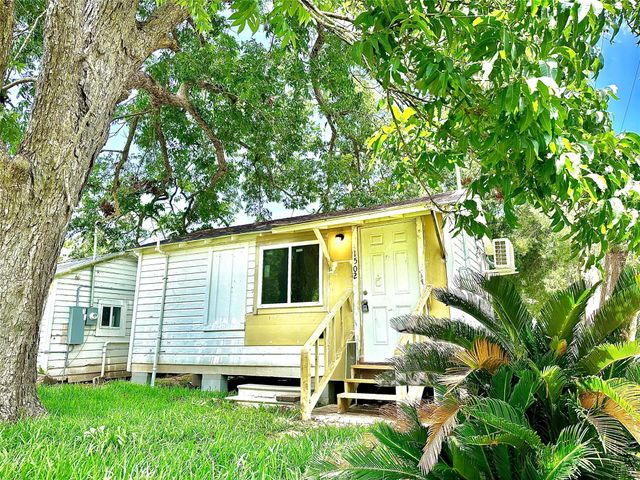 503 N 5th Street, Alvin, TX 77511