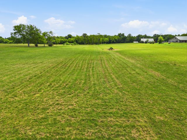 1 Horn Springs, Lebanon, TN 37087