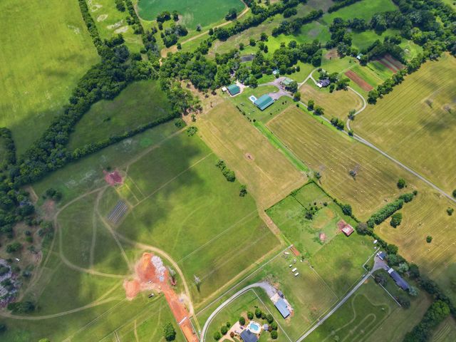1 Horn Springs, Lebanon, TN 37087