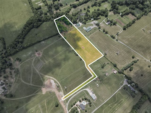 1 Horn Springs, Lebanon, TN 37087