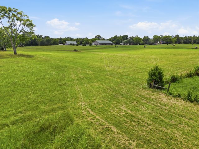 1 Horn Springs, Lebanon, TN 37087