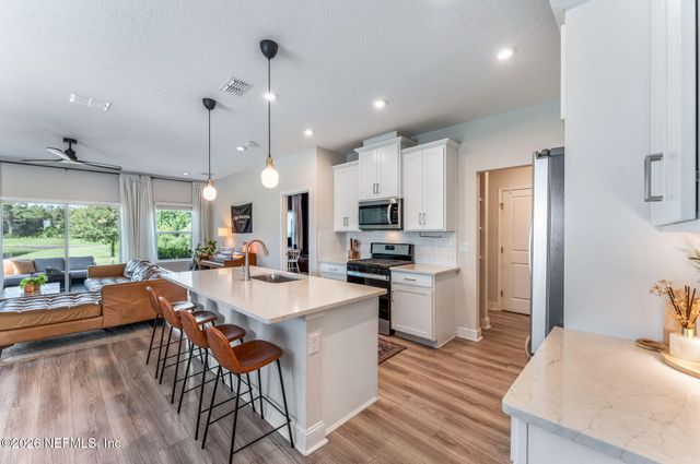 13360 HOLSINGER Boulevard, Jacksonville, FL 32256
