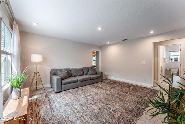 13360 HOLSINGER Boulevard, Jacksonville, FL 32256