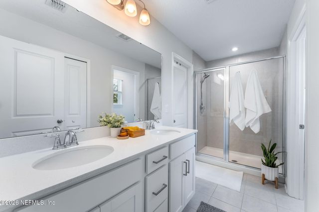 13360 HOLSINGER Boulevard, Jacksonville, FL 32256