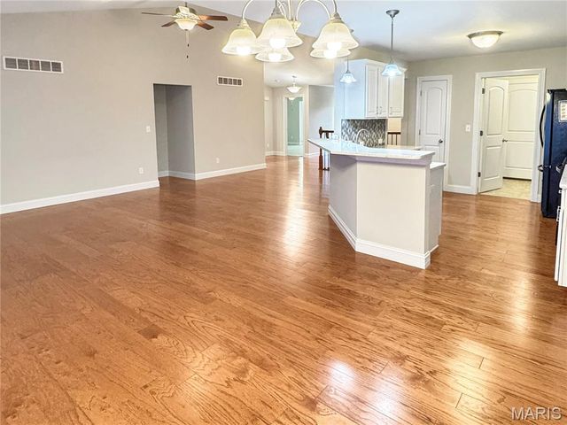 2281 Dukes Way, Washington, MO 63090