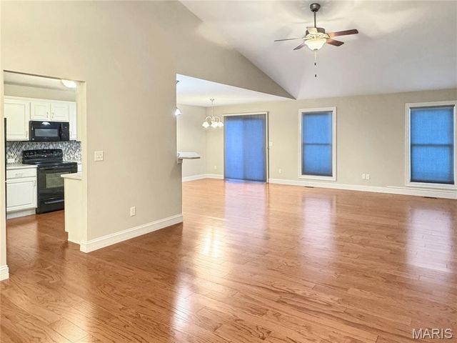 2281 Dukes Way, Washington, MO 63090