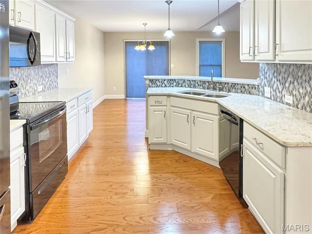 2281 Dukes Way, Washington, MO 63090