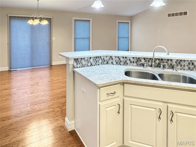 2281 Dukes Way, Washington, MO 63090