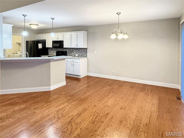 2281 Dukes Way, Washington, MO 63090