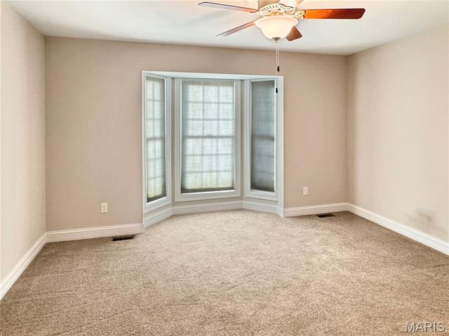 2281 Dukes Way, Washington, MO 63090