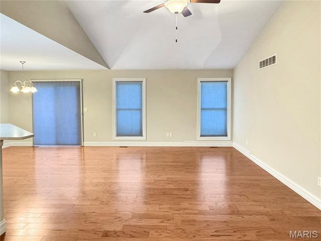 2281 Dukes Way, Washington, MO 63090